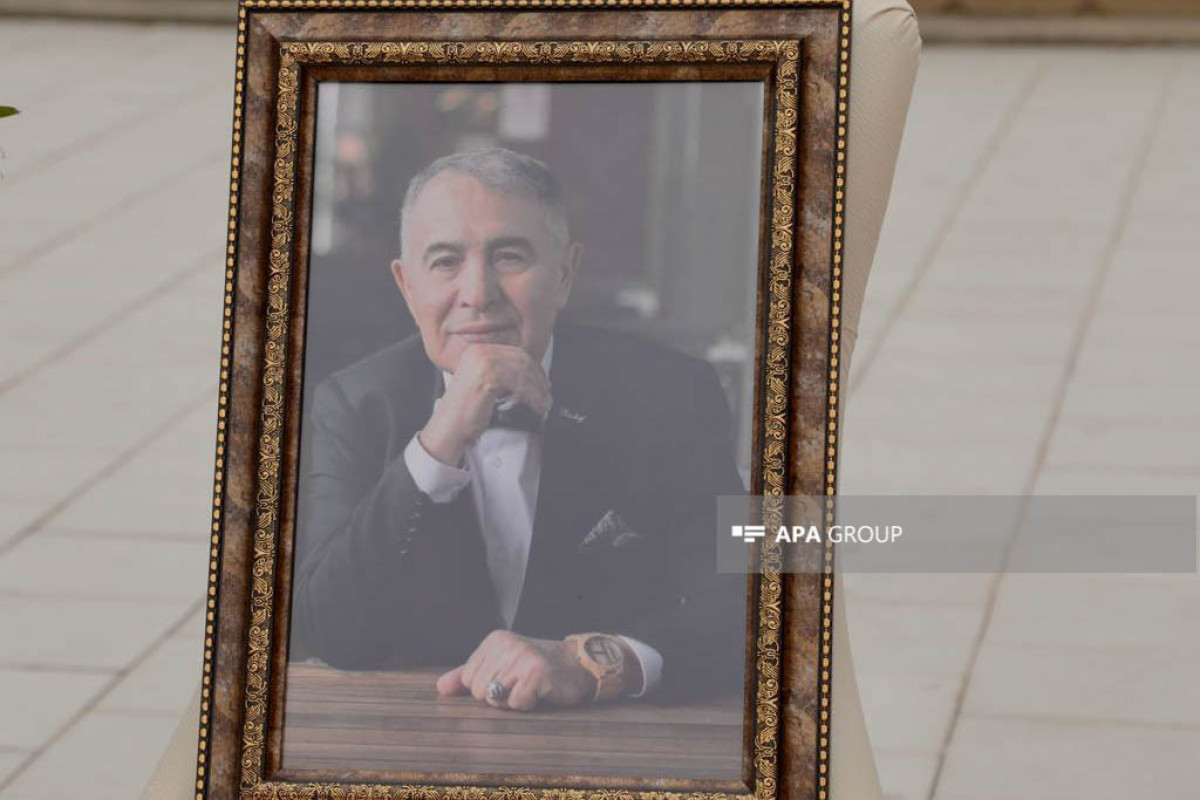 Xalq artisti Aftandil İsrafilovla vida mərasimi keçirilir - FOTO 
