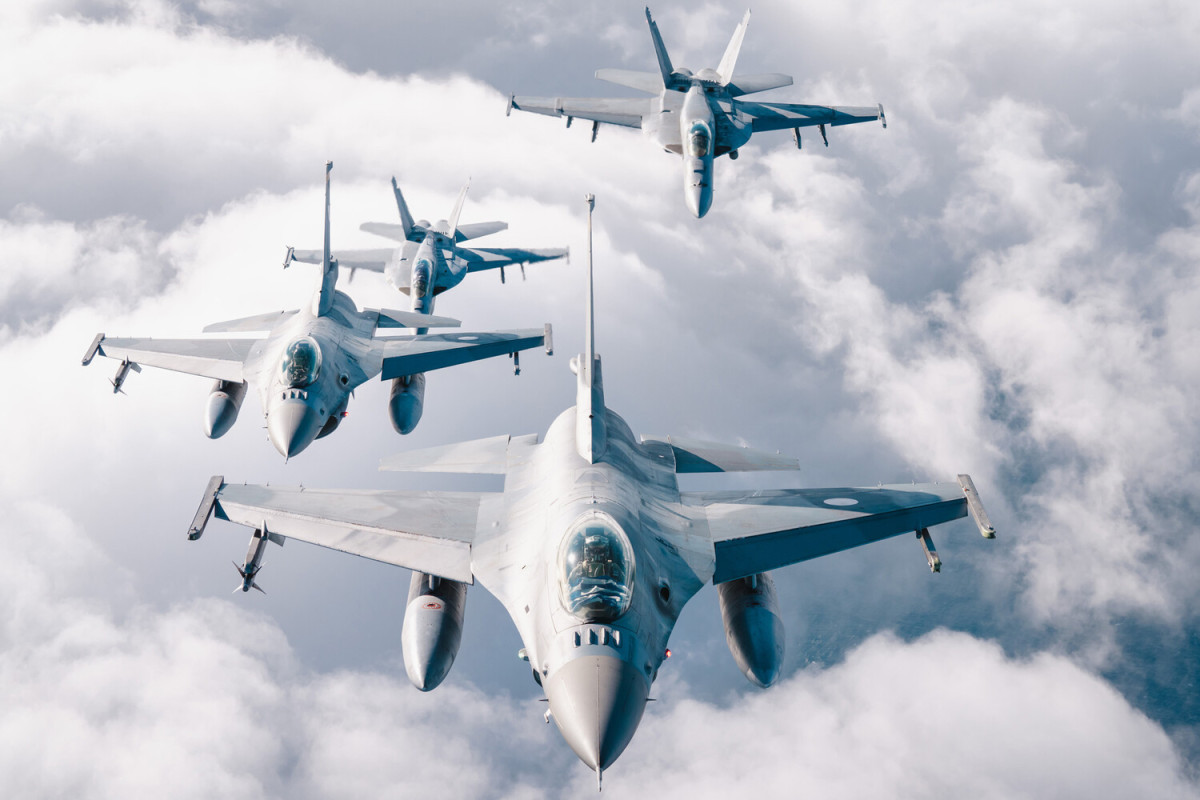 Pentaqon ukraynalı pilotlar üçün F-16-da təlimə başlama tarixini açıqlamayıb