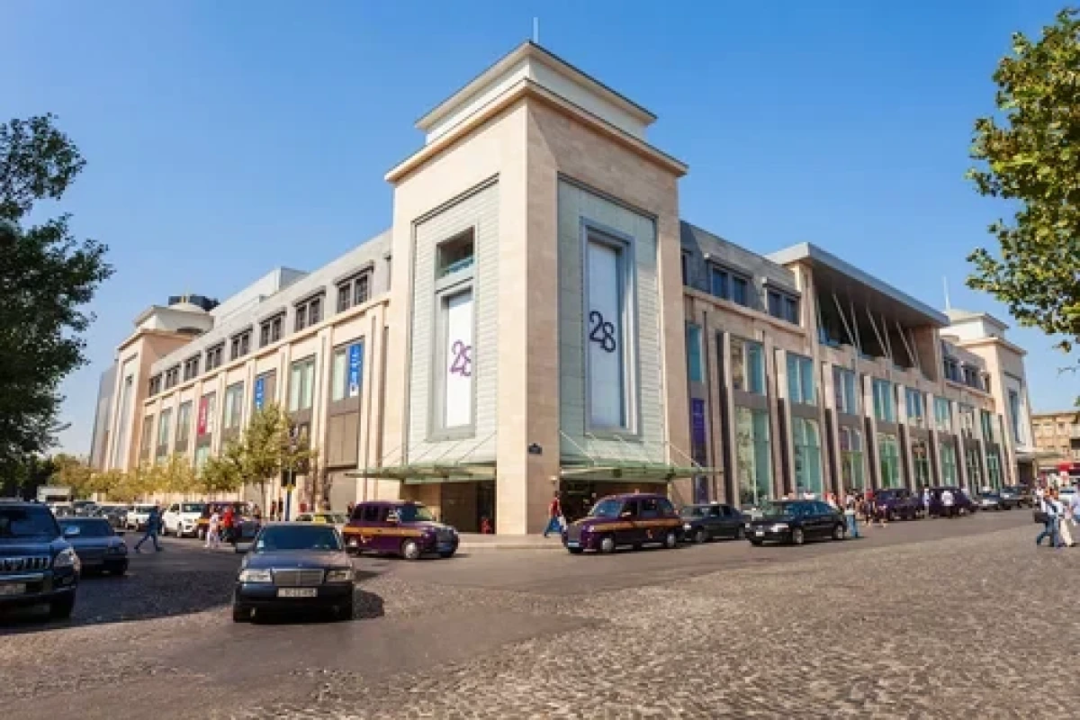 "28 Mall" ticarət mərkəzində yanğın təhlükəsizliyi ilə bağlı təlim keçirilir