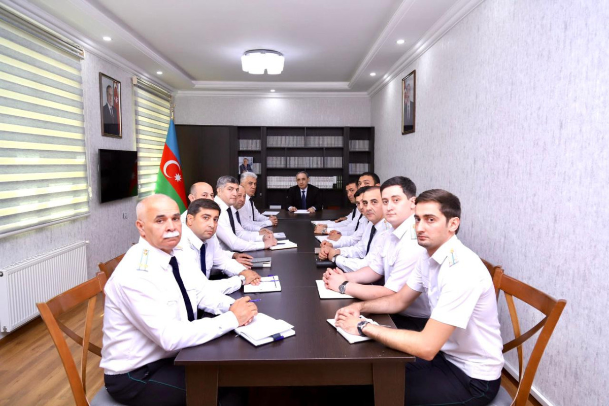 Baş prokuror Quba rayonunda vətəndaşları qəbul edib