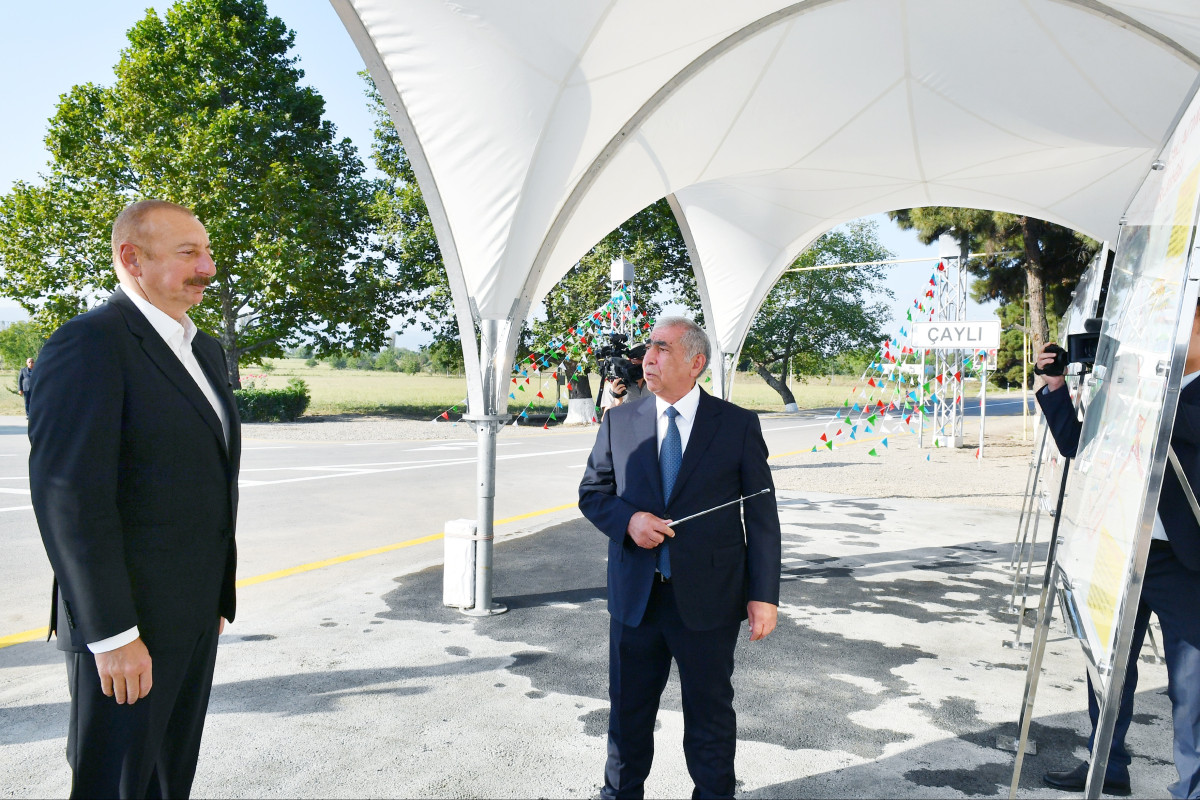 Prezident İlham Əliyev Qarapapaq-Çaylı avtomobil yolunun açılışında iştirak edib