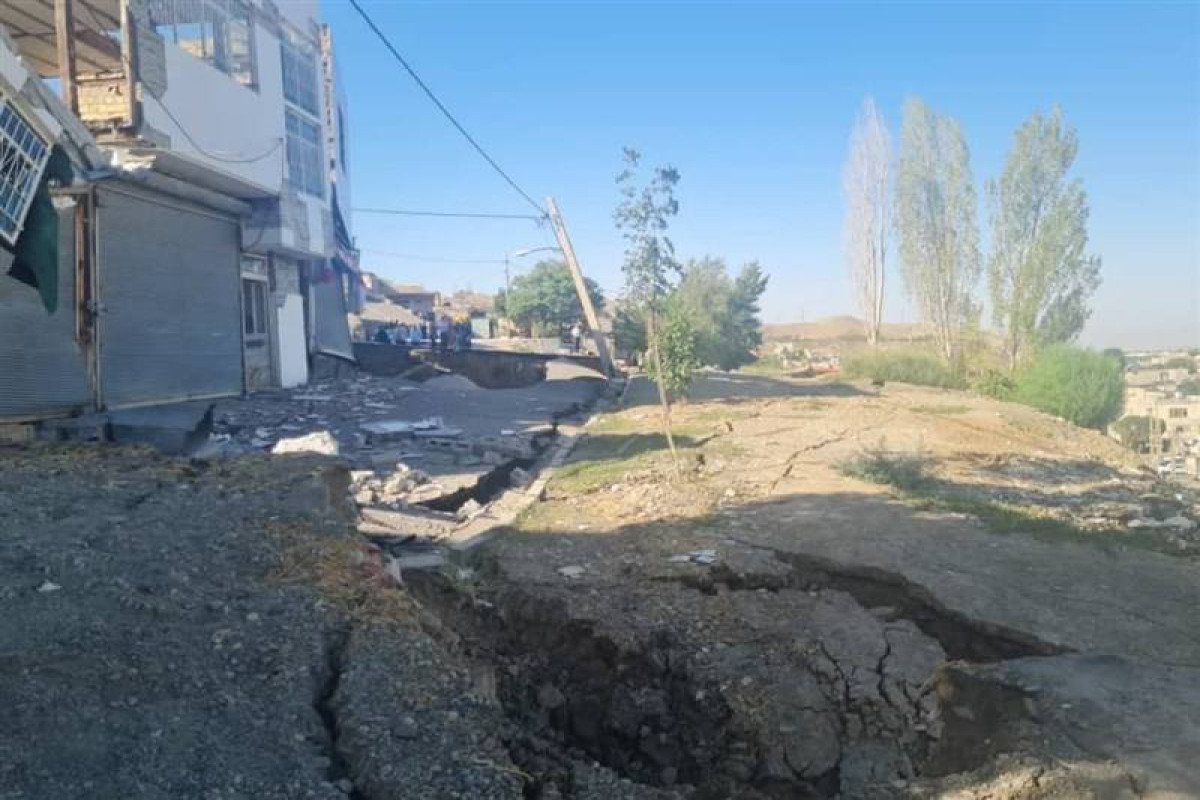 İranda sürüşmə olub, bir neçə bina uçub - VİDEO 