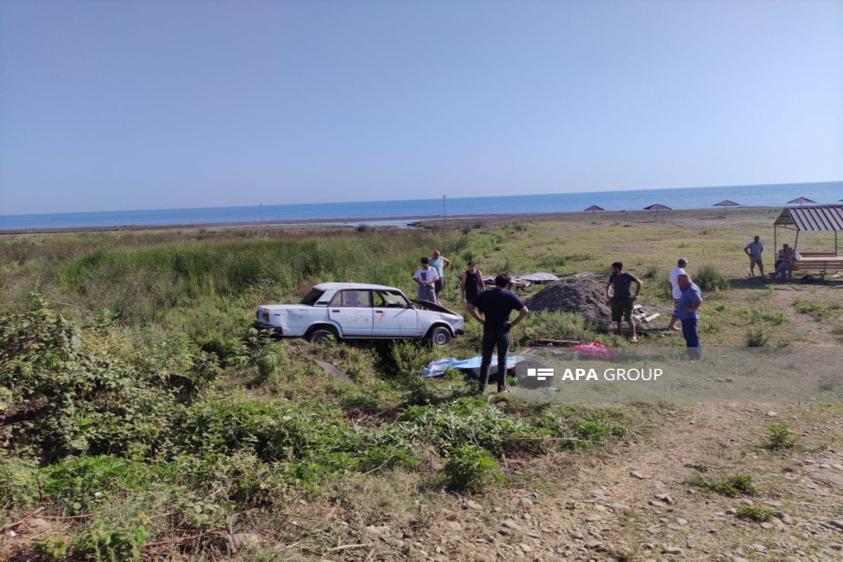 Traffic accident kills one, injures another in Azerbaijan-PHOTO