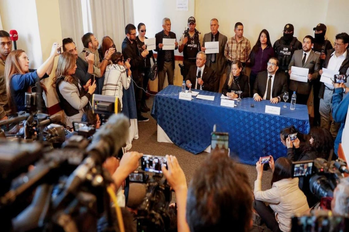 Dead suspect, six detained in killing of Ecuador presidential candidate are Colombian