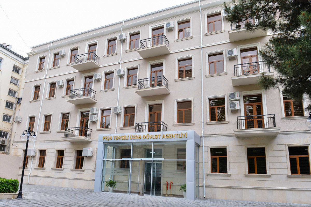 Peşə məktəblərinə müəllimlərin işə qəbulu üzrə qeydiyyat başlayıb