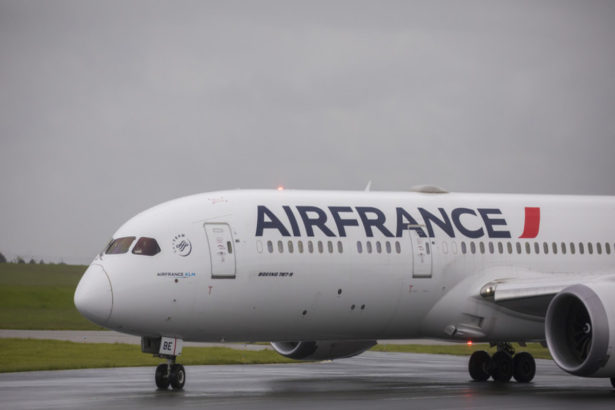 KİV: Mali "Air France"ın uçuş icazəsini ləğv edib