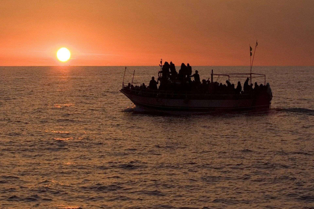 Tunisdə miqrantları daşıyan qayıq batıb, beş nəfər ölüb