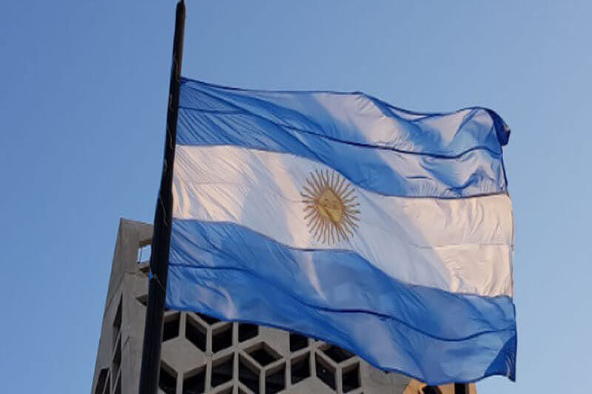 KİV: Miley Argentina prezidenti seçilsə, ölkə “Mercosur”u tərk edə bilər