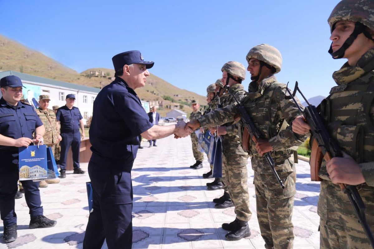 Baş prokuror Kəlbəcər və Laçında olub, hərbçilərlə görüşüb - FOTO 
