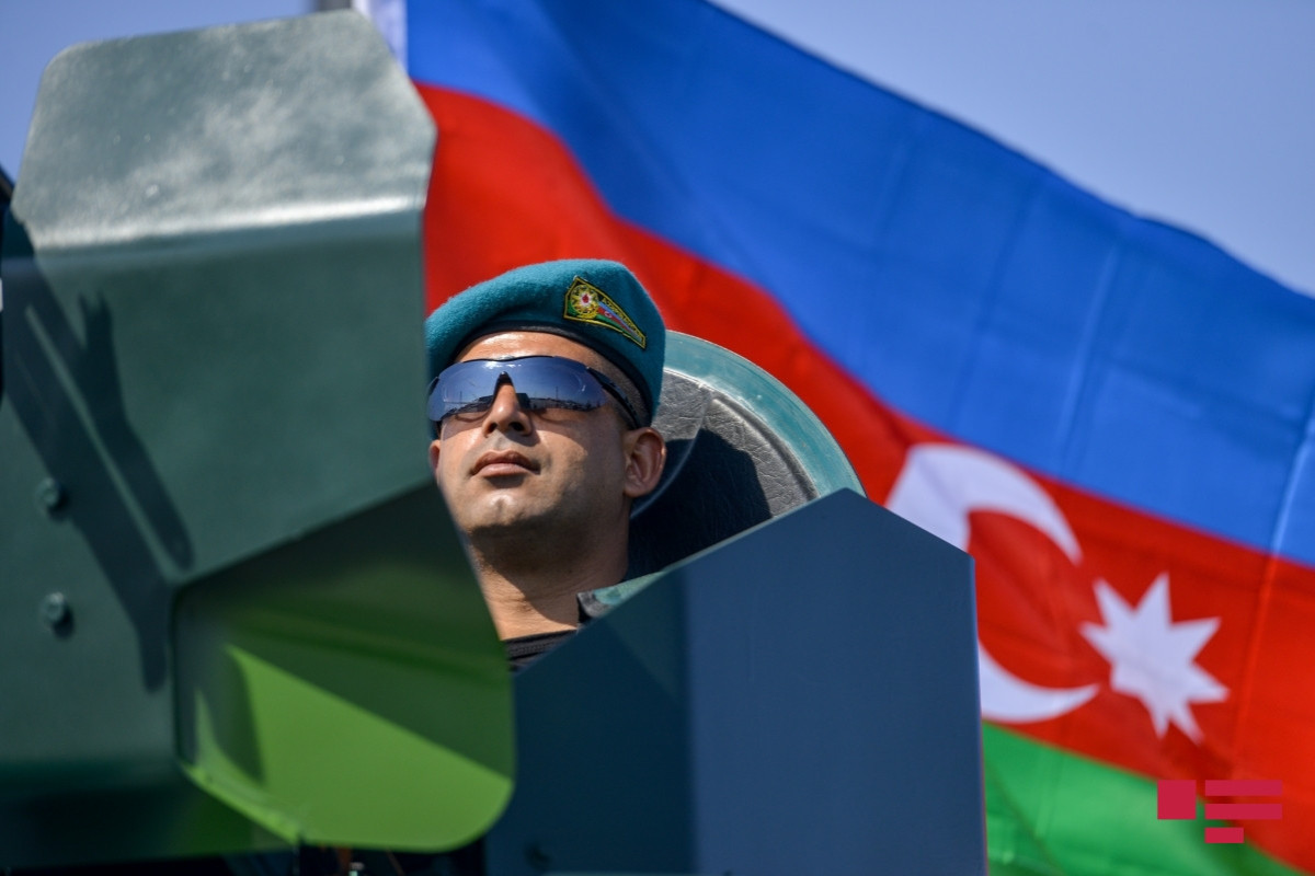 President Ilham Aliyev awards a group of Azerbaijan