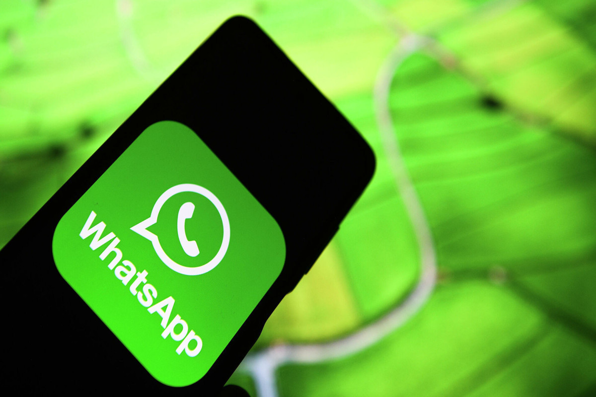 WhatsApp is making it easier to add people to voice calls without interruption