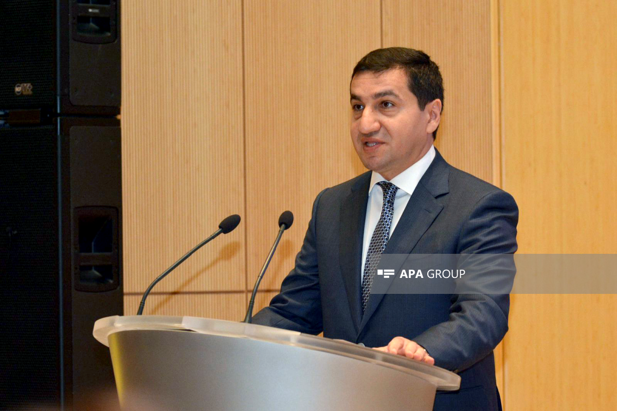 Hikmət Hacıyev: “France24” Azərbaycan xalqının ağrı-acısını əks etdirən fotonu “erməniləşdirib”, bu, təbliğatın iyrənc formasıdır