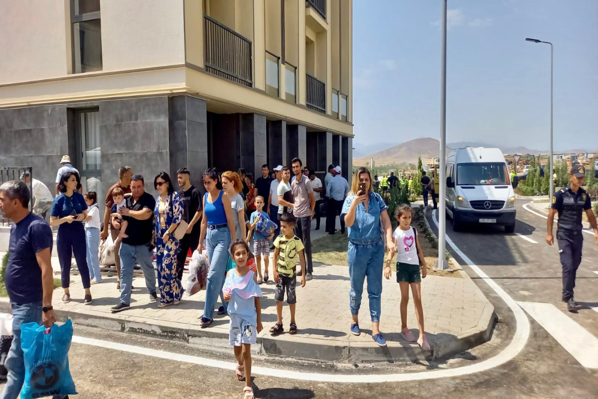 Füzuli şəhərinə yola salınmış növbəti köç mənzil başına çatıb - YENİLƏNİB-1  - FOTO  - VİDEO 