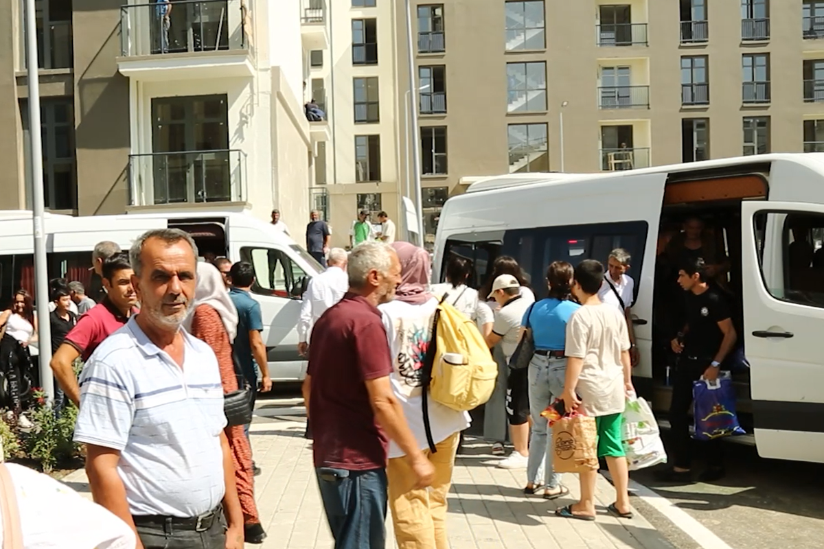 Bu gün Füzuliyə yola salınan 23 ailə doğma şəhərinə çatıb - YENİLƏNİB  - VİDEO 