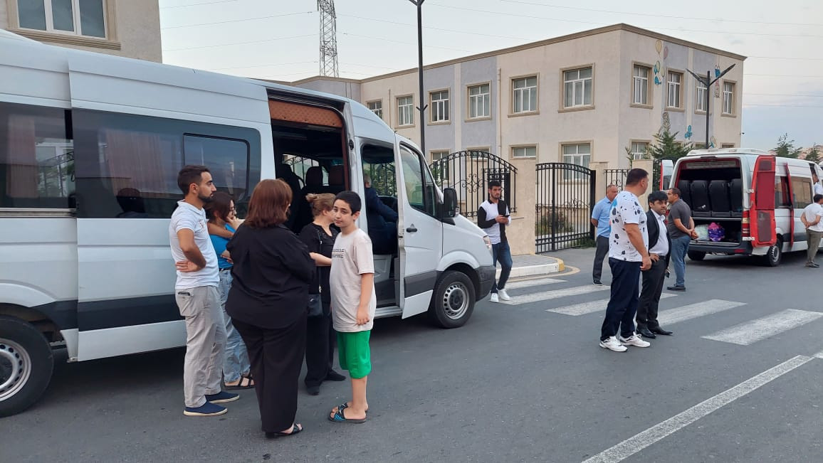 Bu gün daha 23 ailə Füzuli şəhərinə yola salınıb