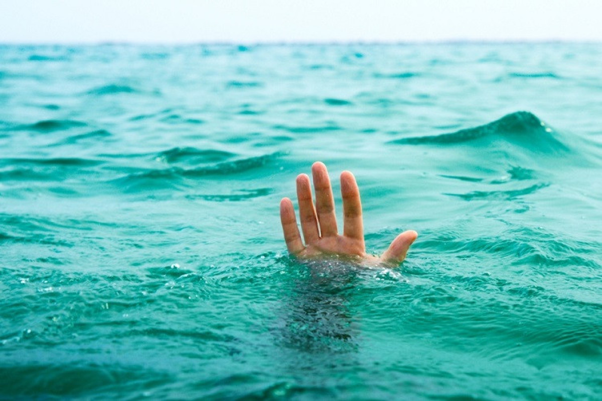 В Баку в море утонул один человек