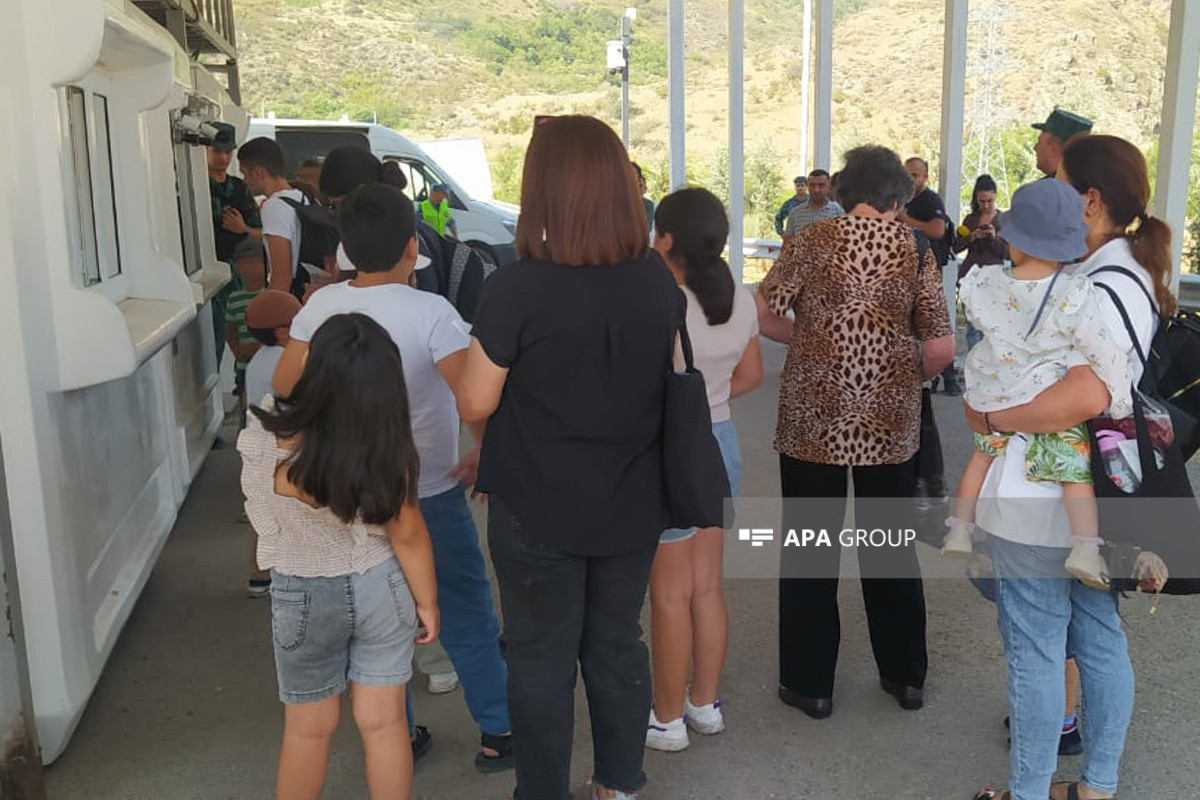 Azerbaijan ensures free passage of Armenian-origin residents from Khankendi to Armenia through "Lachin"  BCP-PHOTO -VIDEO 