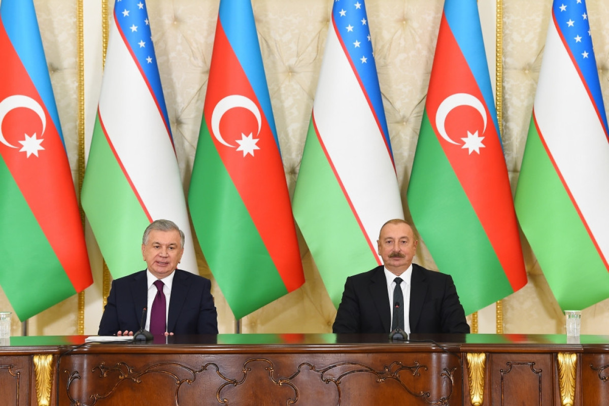 Президенты Азербайджана и Узбекистана выступили с заявлениями для прессы-ОБНОВЛЕНО 