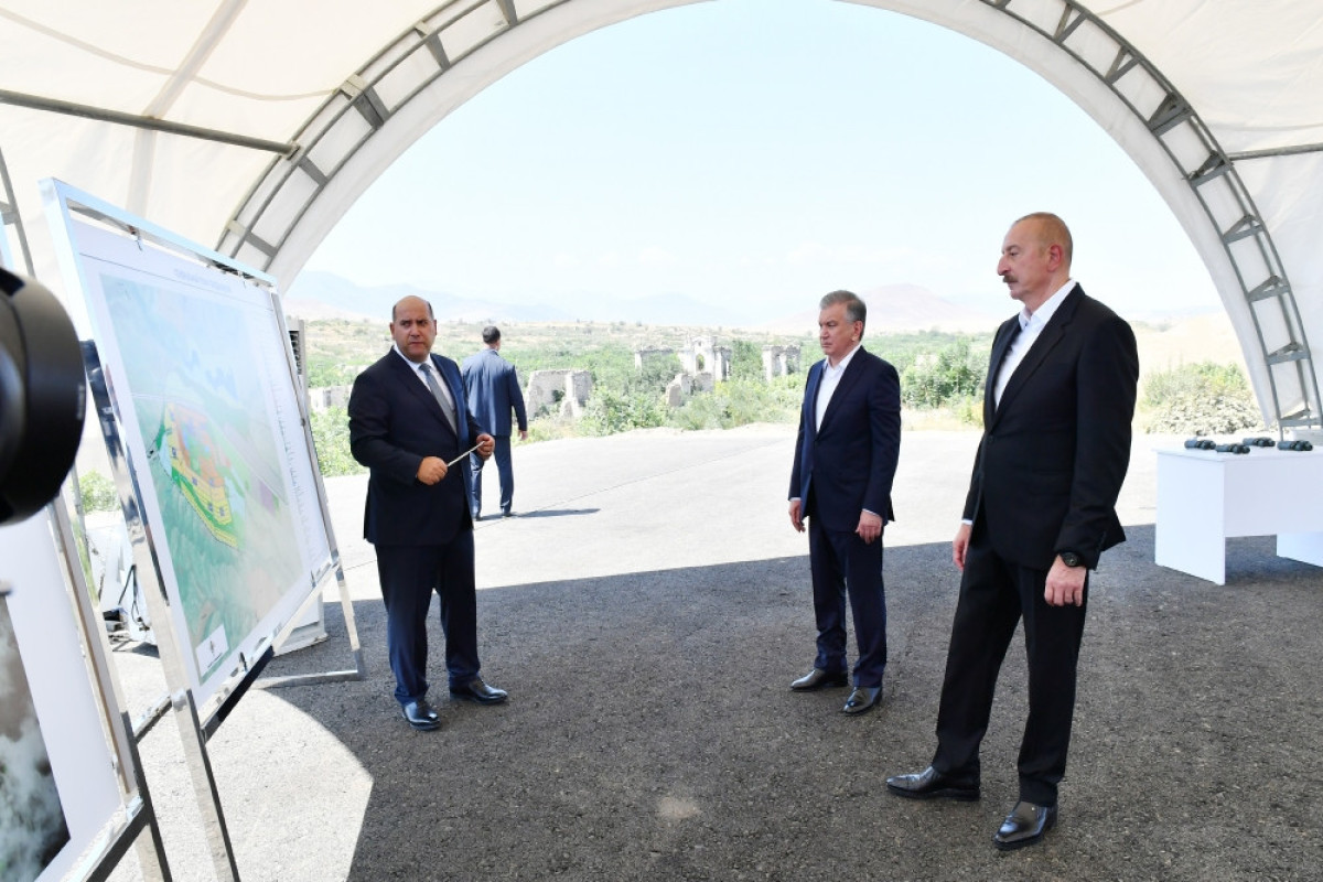 Özbəkistan Prezidenti Füzulinin Baş planı ilə tanış olub - YENİLƏNİB 