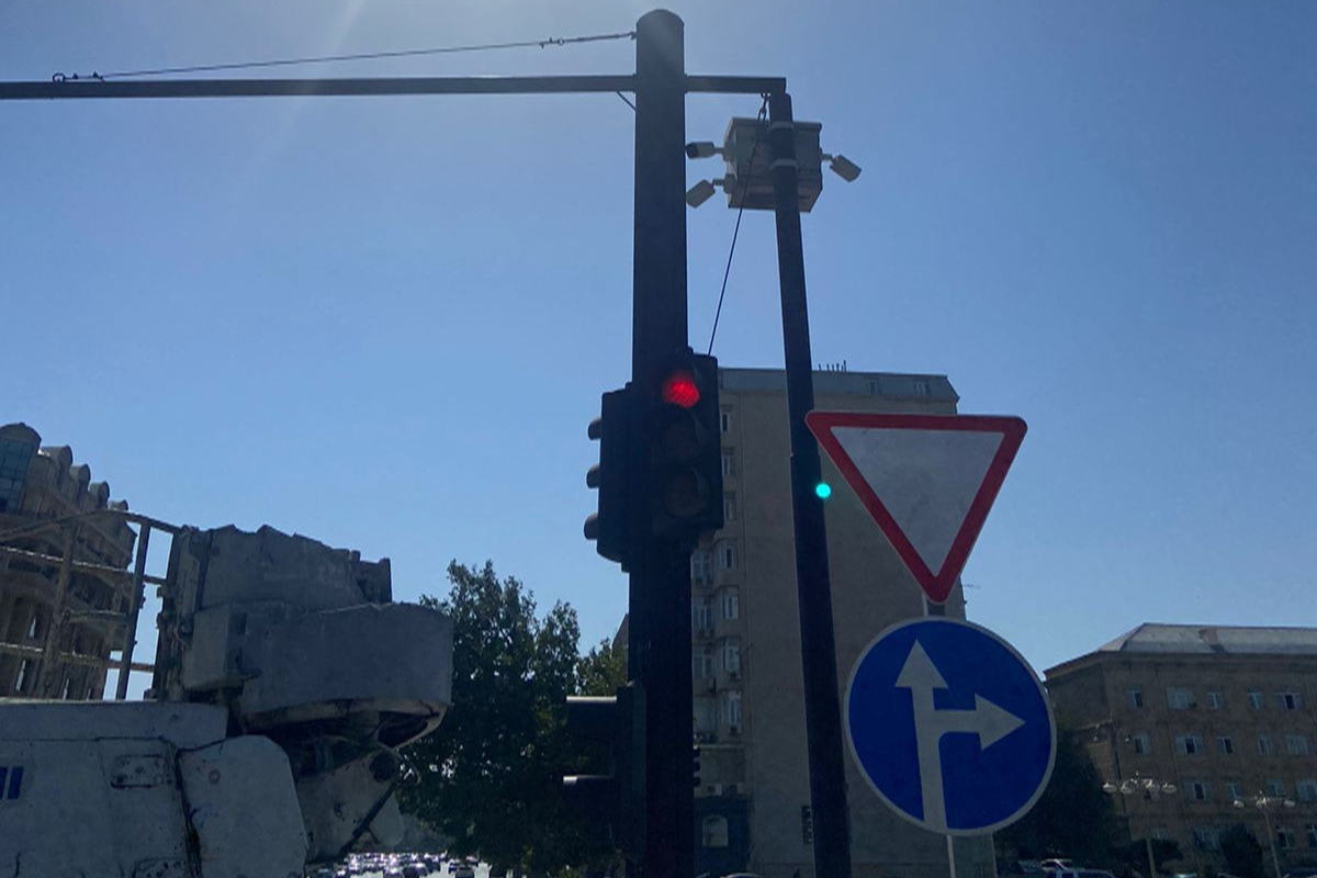 NİİM işıqforlarda yaranan texniki nasazlıqla bağlı müraciət edib