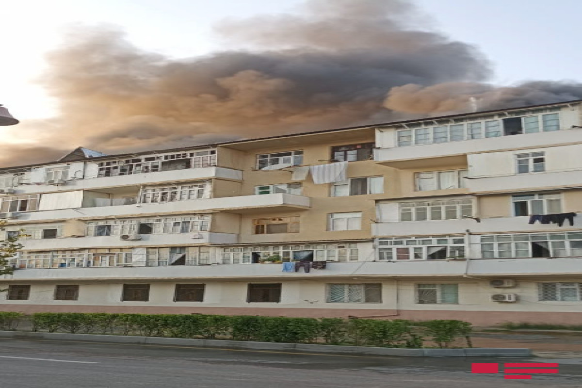 Masazırda yaşayış binasında yanğın olub, 10 sakin təxliyə edilib