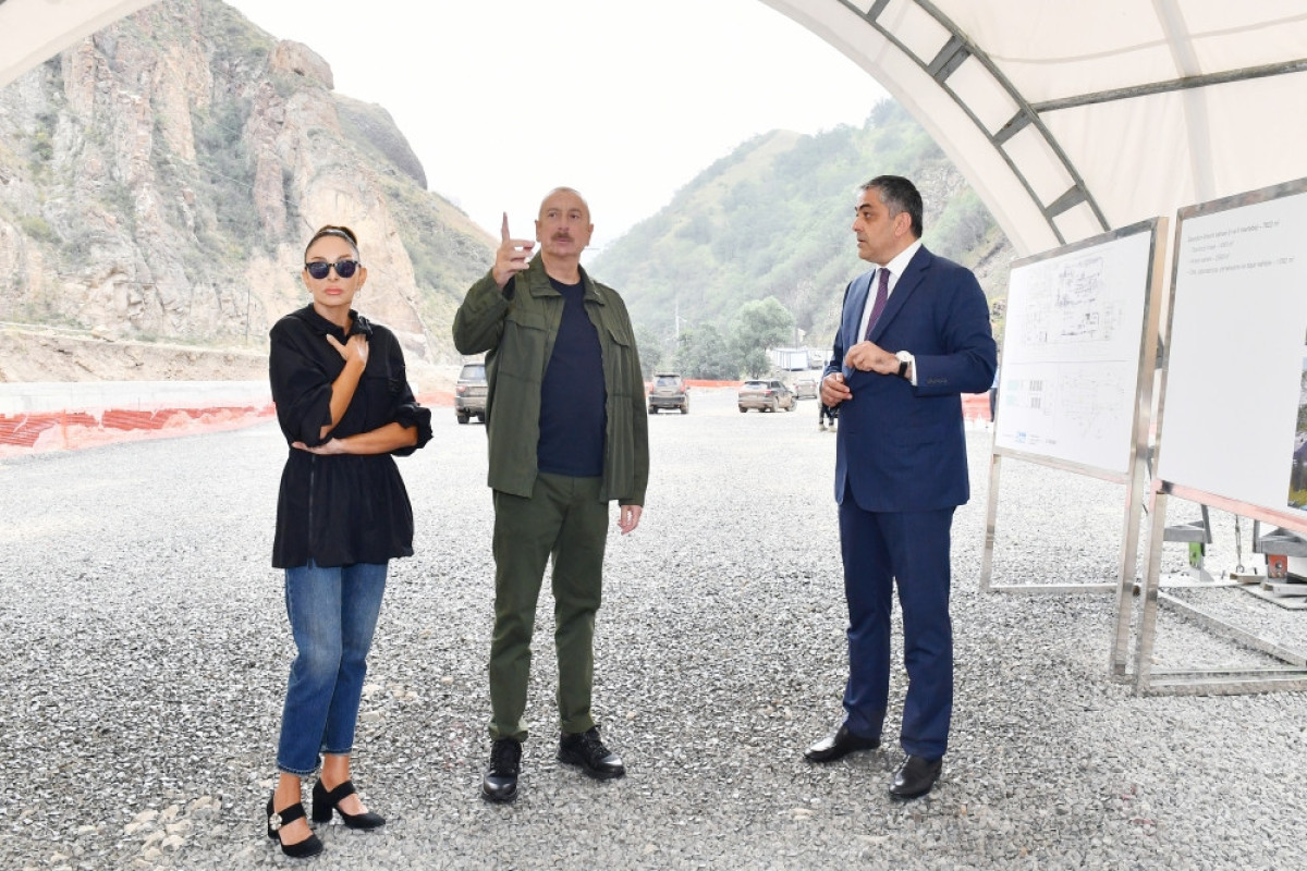Prezident “İstisu” mineral sudoldurma zavodunun tikintisi və “İstisu” Müalicə-İstirahət Kompleksində görülən işlərlə tanış olub