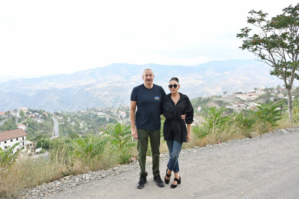President of Azerbaijan and First Lady participated in Lachin City Day festivities held on the bank of Hakari river, head of state addressed the event-<span class=