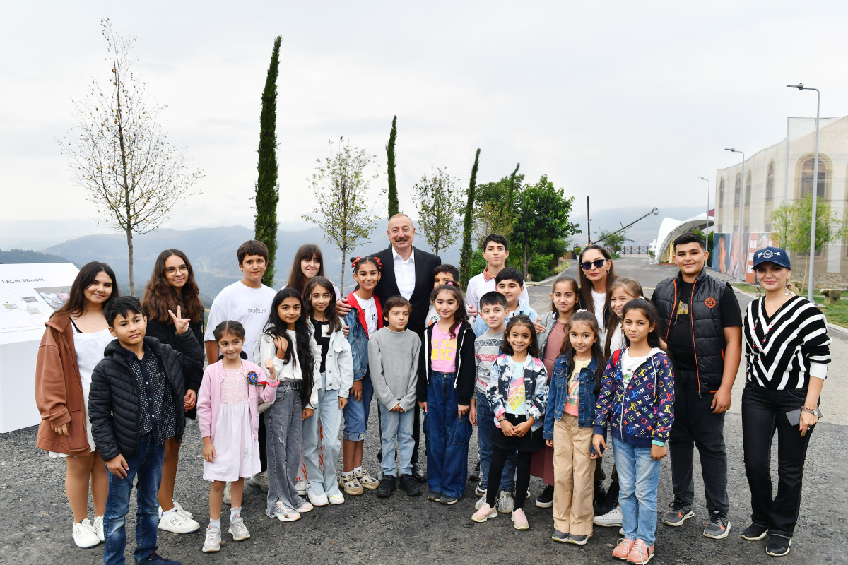 Prezident və birinci xanım Laçında “Laçın Şəhəri Günü” bayram şənliklərində iştirak ediblər - FOTO 