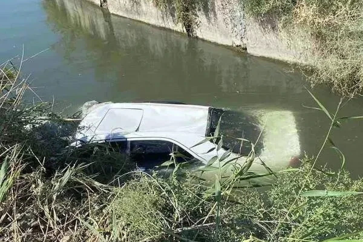 Ermənistanda avtomobil kanala düşüb, 4 nəfər ölüb