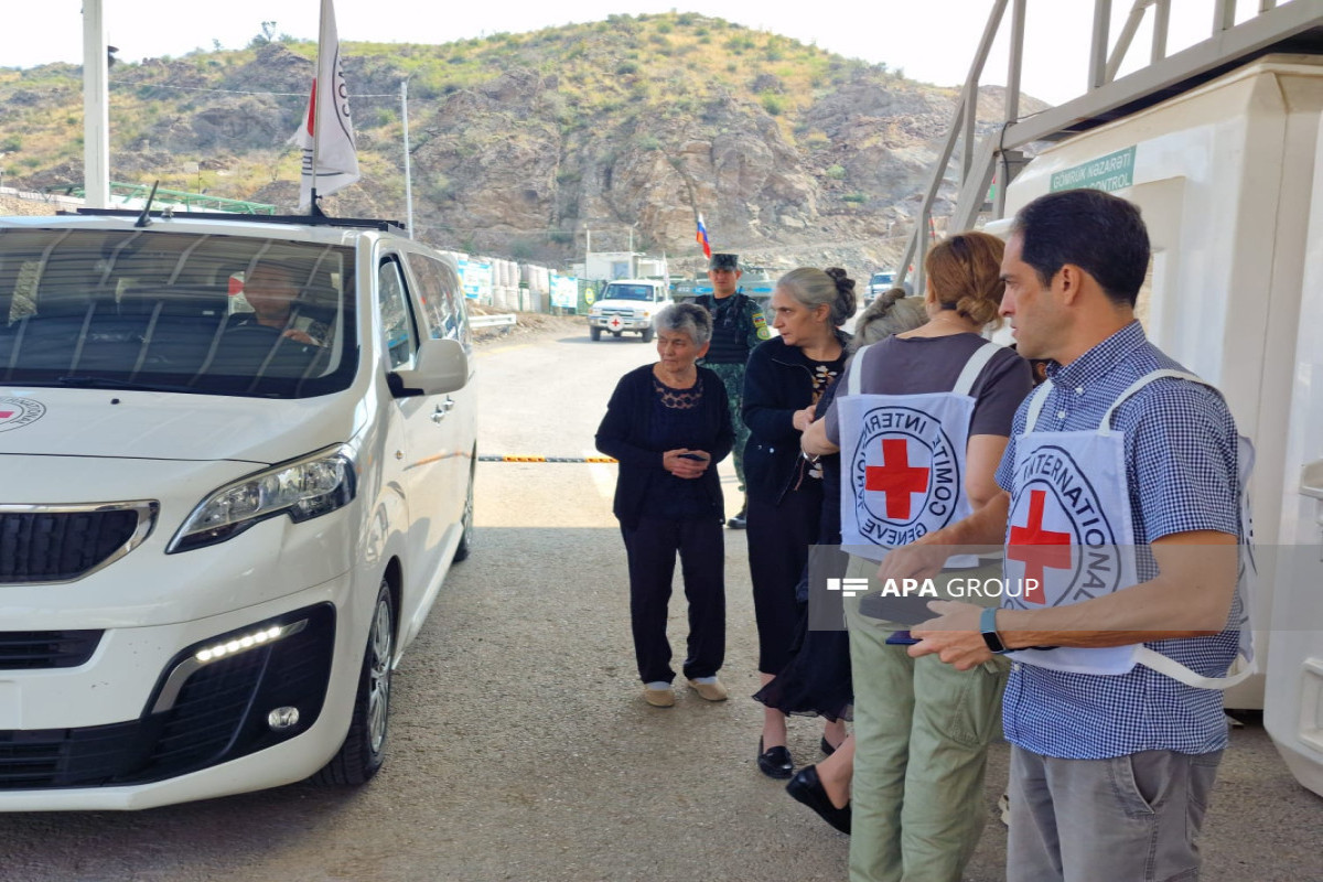 Azerbaijan ensures free passage of Armenian-origin people from "Lachin" border crossing point through ICRC-PHOTO -VIDEO 