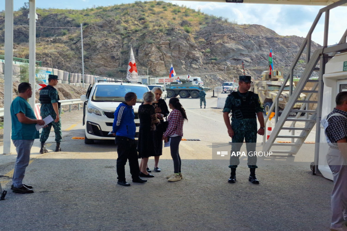 Azerbaijan ensures free passage of Armenian-origin people from "Lachin" border crossing point through ICRC-PHOTO -VIDEO 