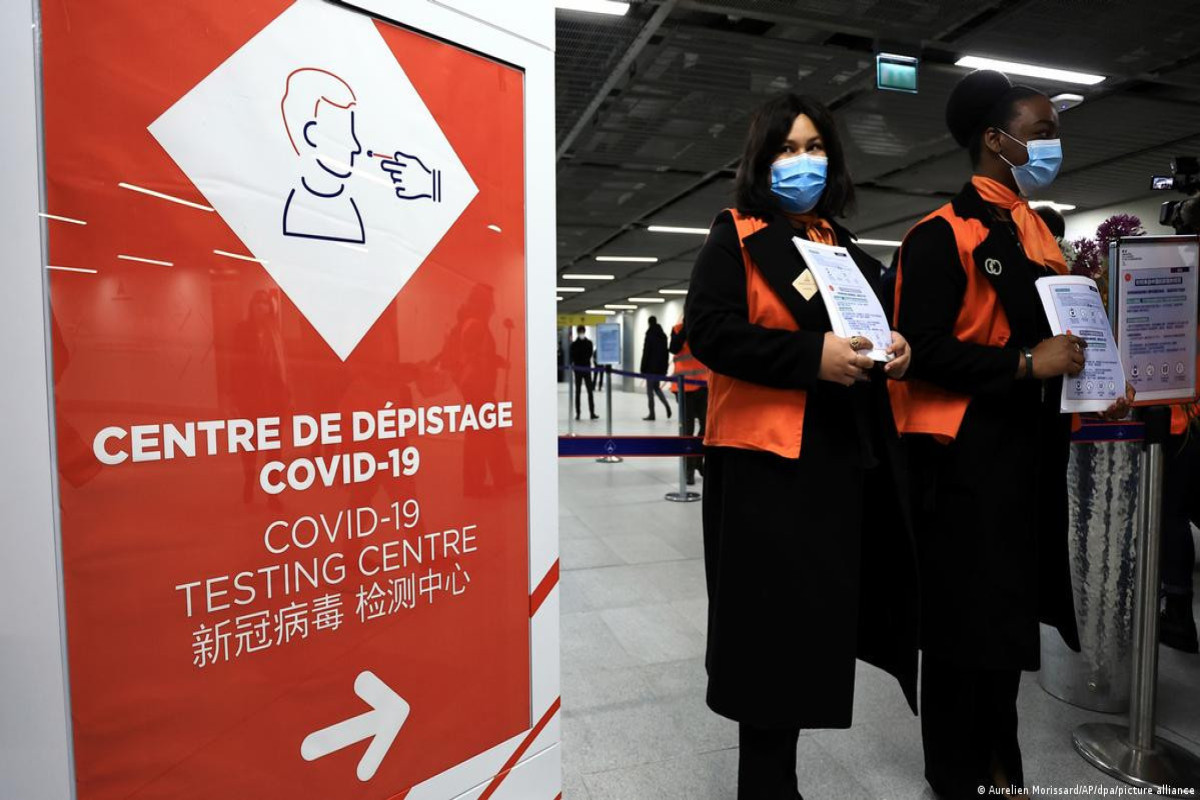 Китай отменяет тест на коронавирус при въезде в страну