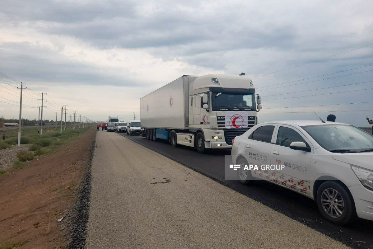 Trucks loaded with 40 tons of flour sent off from Baku reached Russian peacekeepers’ post on Aghdam-Khankandi road-VIDEO -UPDATED 