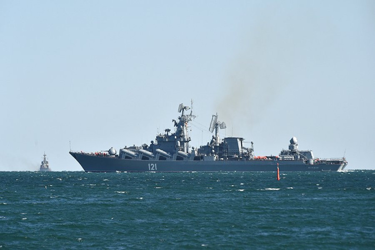 Силы Черноморского флота ВМФ России отражают атаки беспилотников на бухту Севастополя