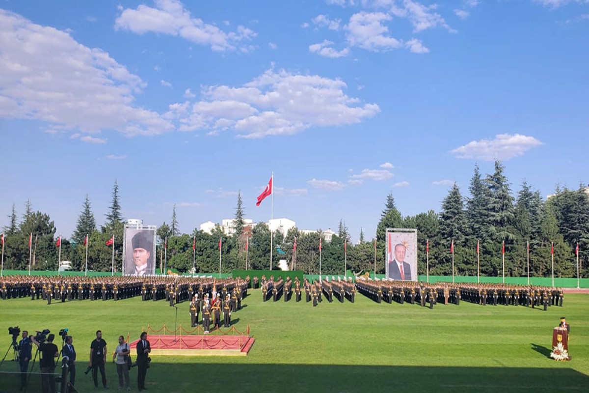 Zakir Həsənov Türkiyənin Quru Qoşunları məktəbinin buraxılış mərasimində iştirak edir - YENİLƏNİB 