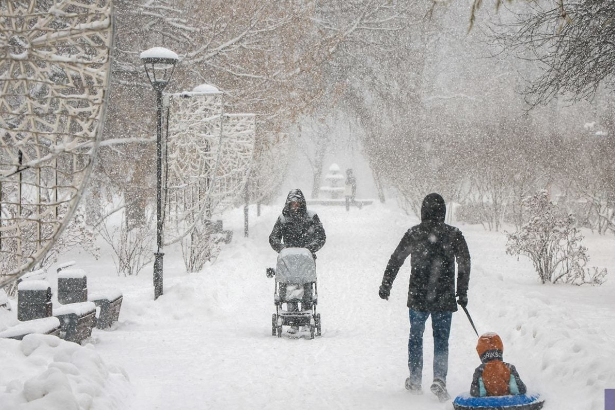 Moskvaya 145 ilin ən güclü qarı yağıb, temperatur mənfi 22 olacaq - FOTO 