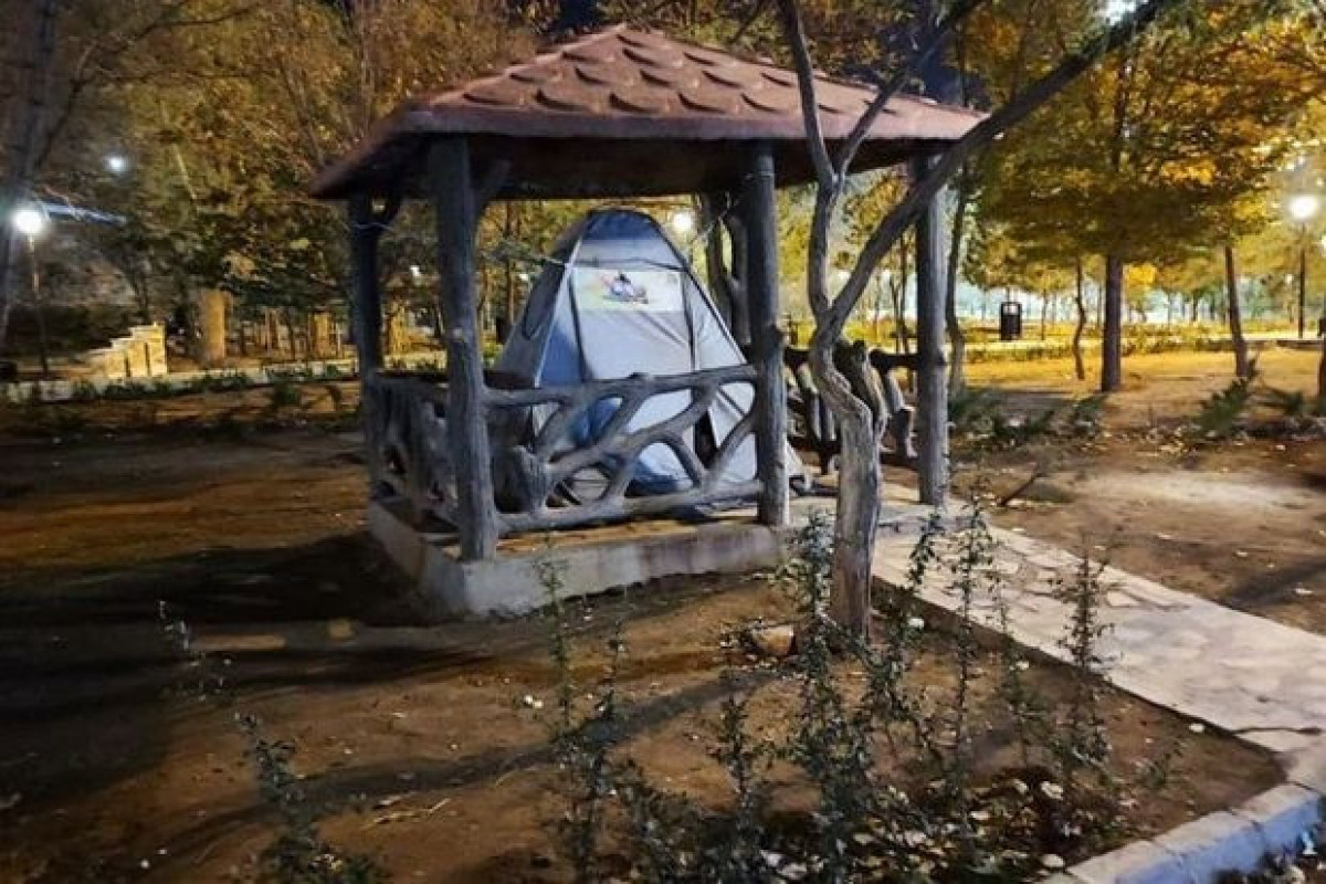 XİN: Baş konsulluq İranda Elgölü parkında çadırda qalan azərbaycanlı ailə ilə təmasdadır