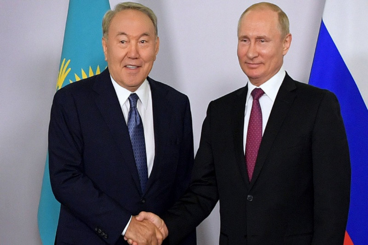 Nazarbayev yeni kitabını Putinə hədiyyə olaraq göndərib