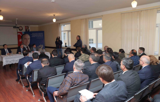 Niyazi Bayramov sakinlərlə görüşüb