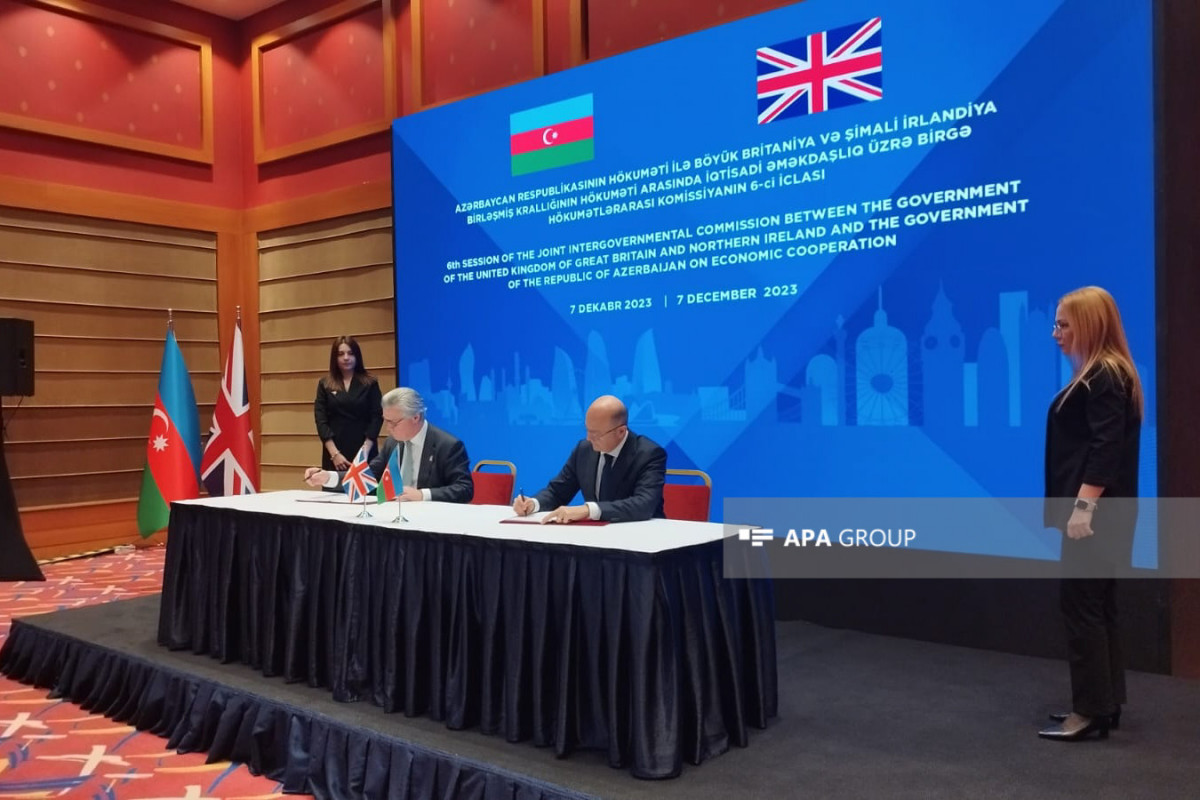 Azərbaycan-Britaniya Hökumətlərarası Komissiyasının altıncı iclasının protokolu imzalanıb - FOTO 