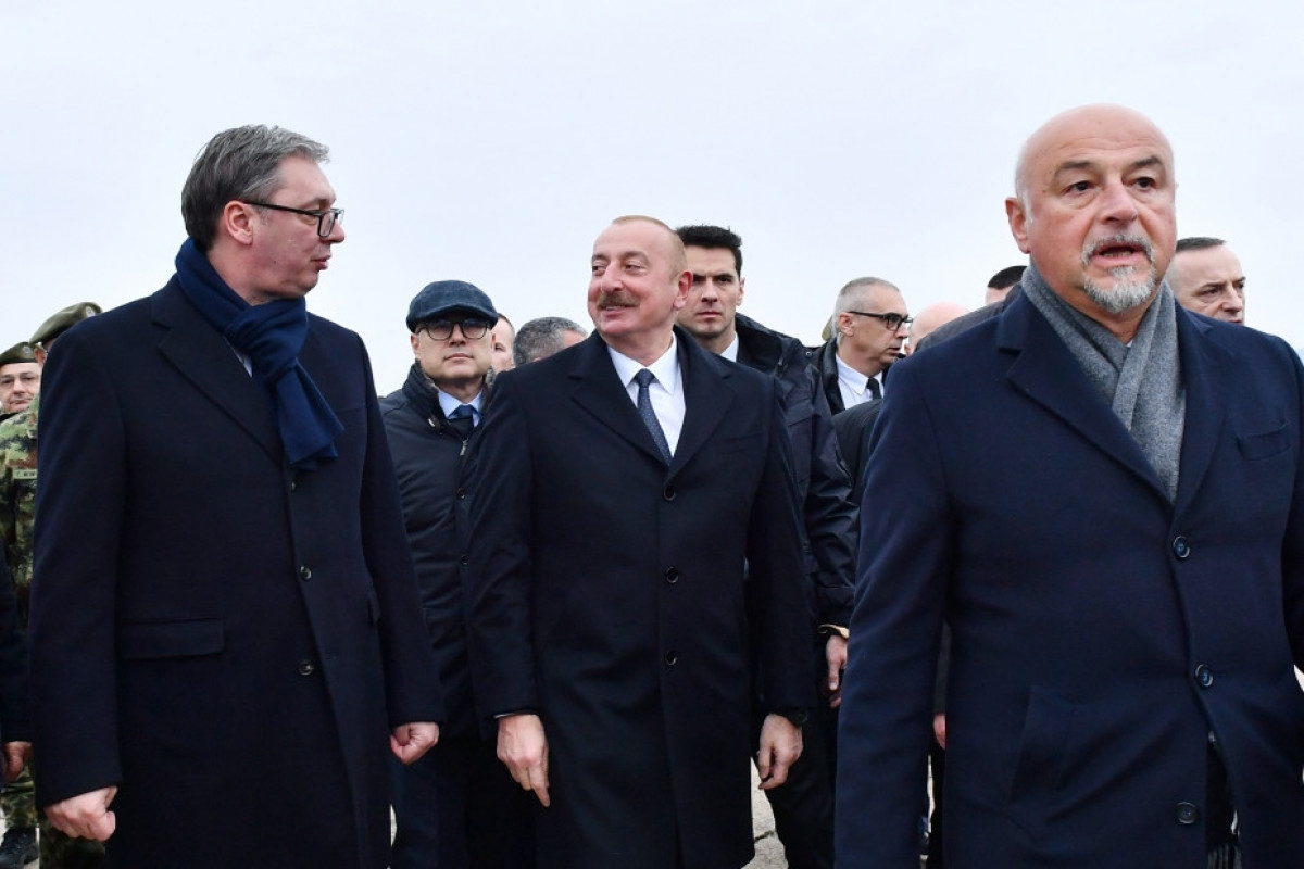 Prezidentlər İlham Əliyev və Aleksandar Vuçiç hərbi texnika və avadanlıqlara baxıblar - FOTO 