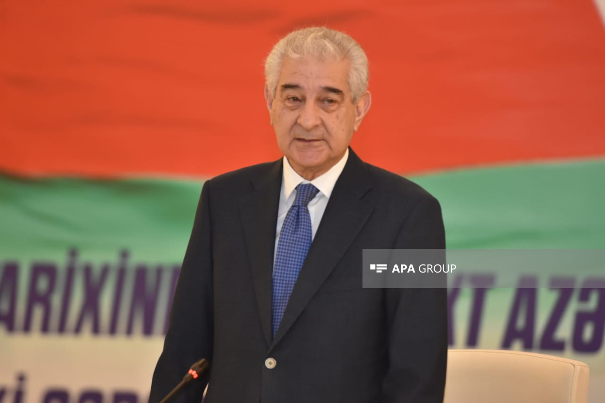 Əli Əhmədov: İlham Əliyevin prezidentliyə namizədliyinin irəli sürülməsi barədə qərar qəbul ediləcək