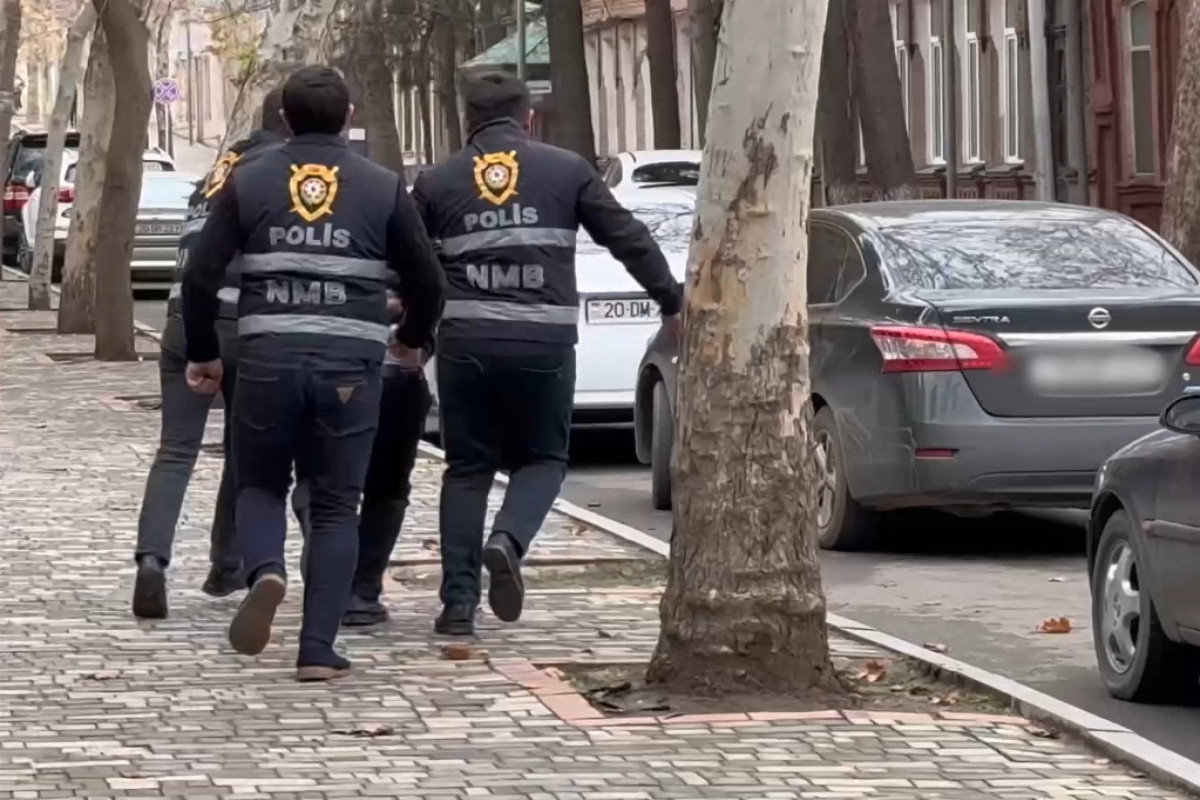 Gəncə polisi əməliyyat keçiridi: Narkotik satmaqda şübhəli bilinən şəxslər saxlanılıb - FOTO 