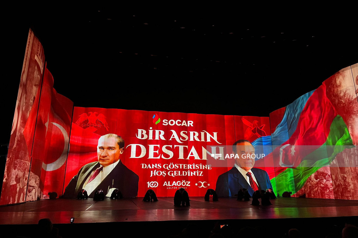 İstanbulda Ümummilli Lider Heydər Əliyevin 100 illik yubileyi keçirilib - FOTO 