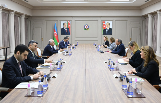 Əli Əsədov Beynəlxalq Maliyyə Korporasiyasının nümayəndə heyəti ilə görüşüb