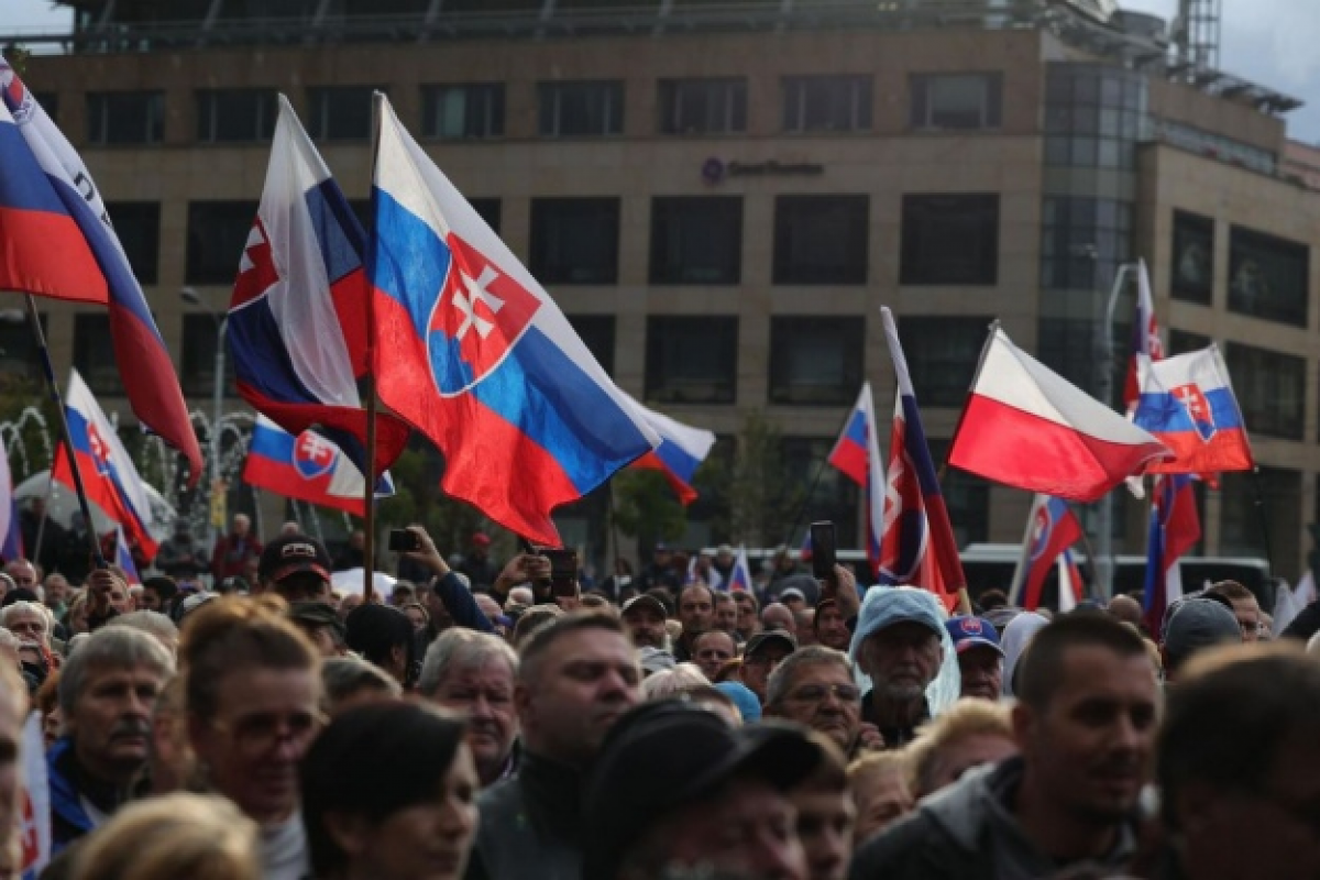 Slovakiyada hökumət əleyhinə mitinqlər keçirilib