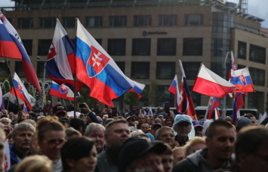 Slovakiyada hökumət əleyhinə mitinqlər keçirilib