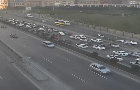 Bakıda sıxlıq olan yollar - SİYAHI 