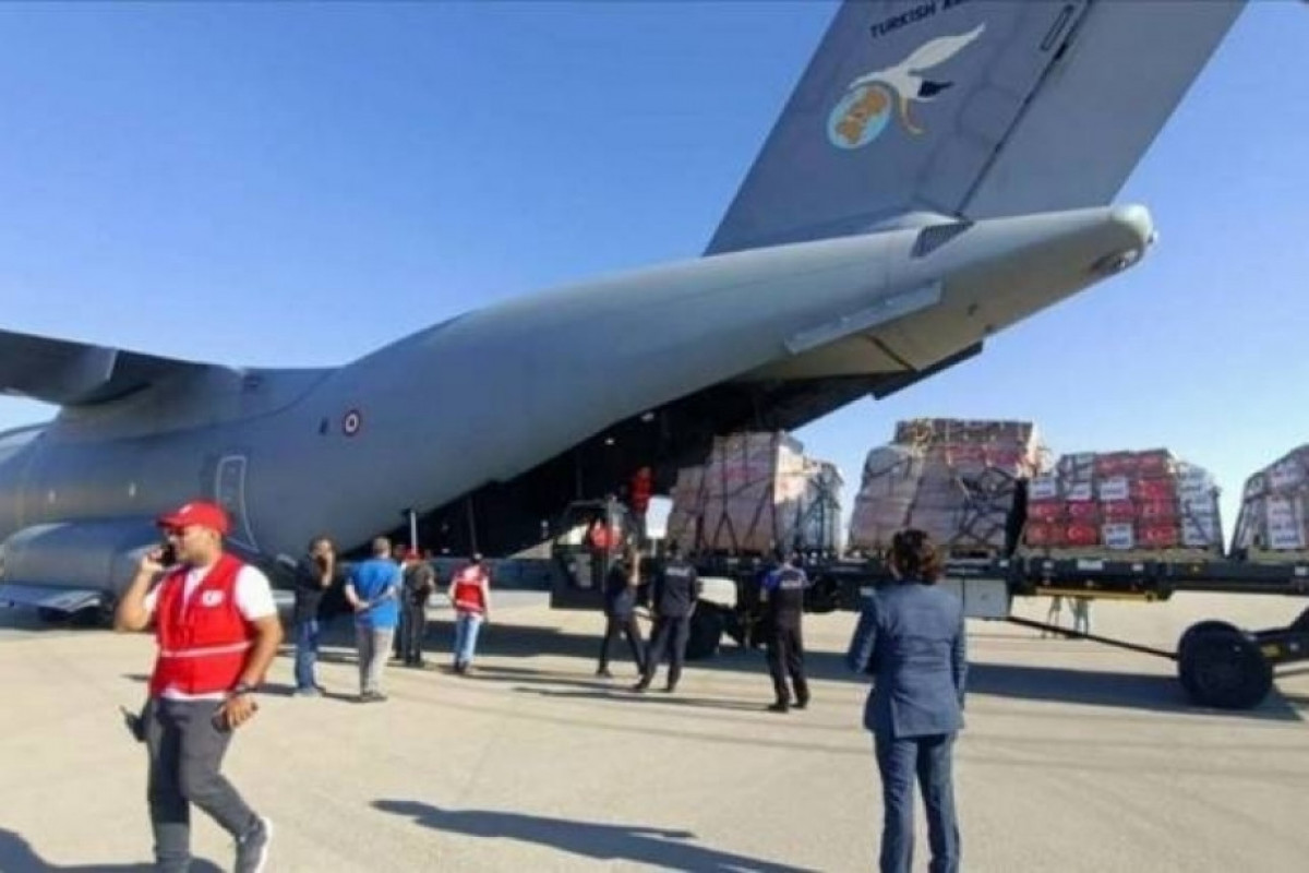 340 təyyarə Qəzza sakinlərinə humanitar yardım çatdırıb