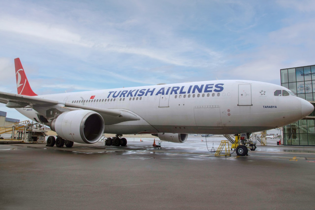 “Turkish Airlines” şirkətinin təyyarəsi Bakıda təcili eniş edib